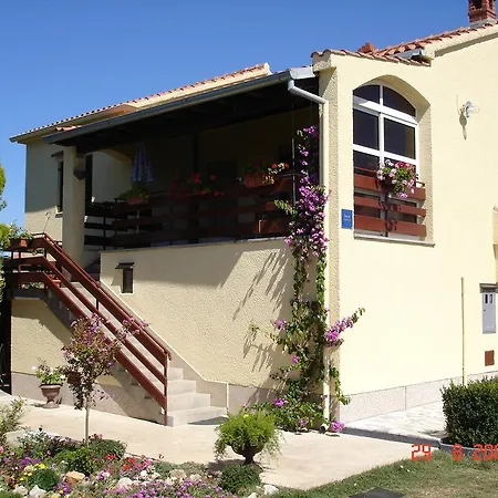 Apartment Miranda Turanj